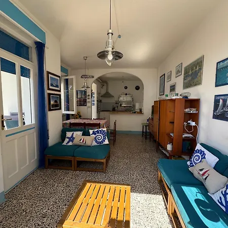בית נופש Casa Lido Zia Frankie קאלה גונונה